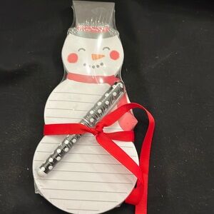 Lady Jane LTD snow man shaped note pad and pen set. 100 sheets NIP